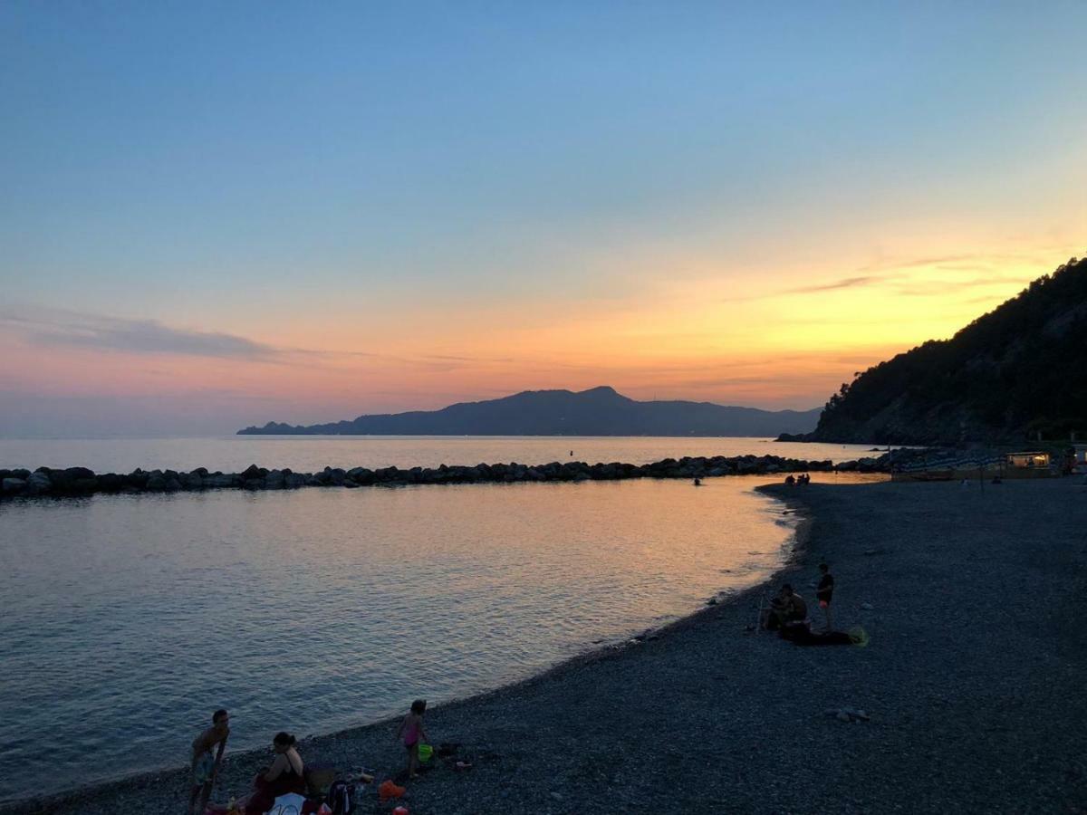 A.A.U.T Appartamento Villa Preli Chiavari Buitenkant foto